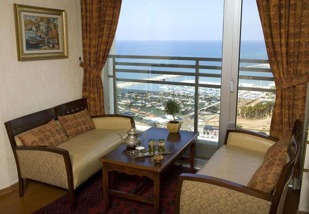 Renaissance Hotel