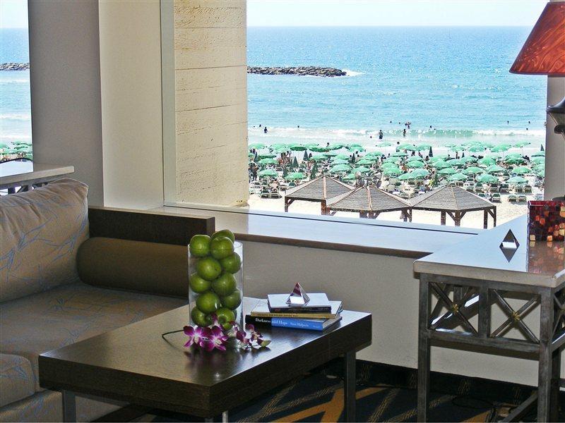 Hotel Renaissance Tel Aviv