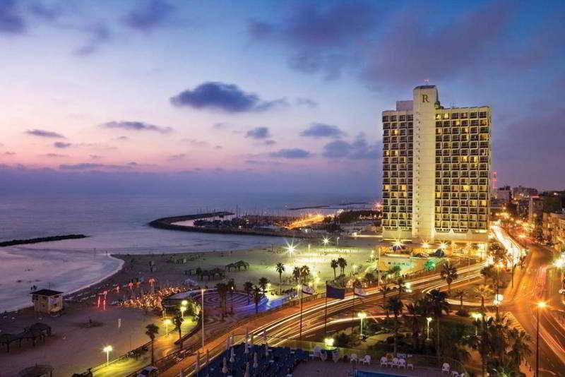 Renaissance Hotel 5*